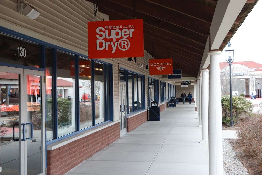 Superdry™ | 1 Outlet Blvd #0130, Wrentham, MA 02093, USA | Phone: (508) 298-3003