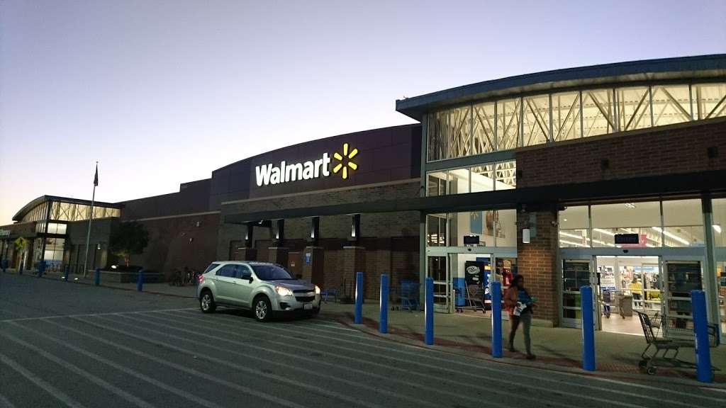 is there a walmart in chicago illinois