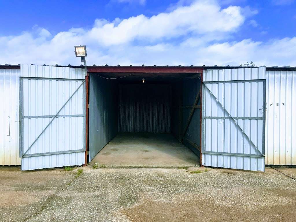 Boat Barn Self Storage | 15450 TX-3, Webster, TX 77598, USA | Phone: (281) 724-4337