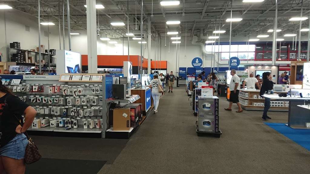 Best Buy | 11450 Pines Blvd, Pembroke Pines, FL 33026, USA | Phone: (954) 441-6135