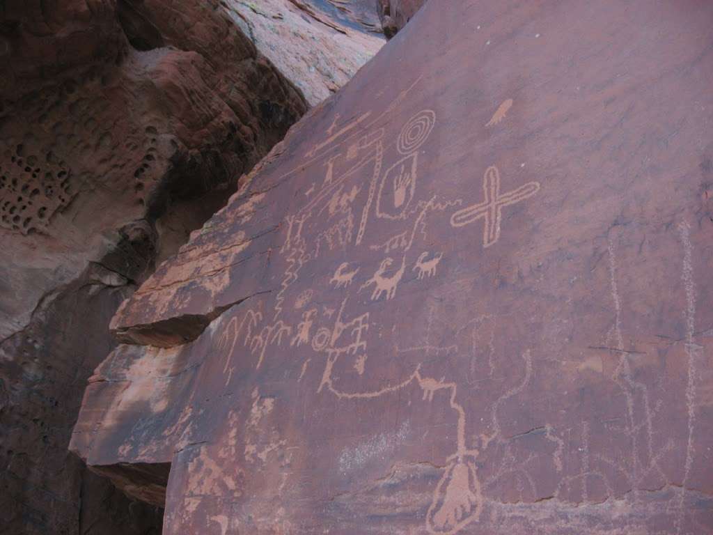 Atlatl Rock Parking | Atlatl Rock Rd, Overton, NV 89040, USA