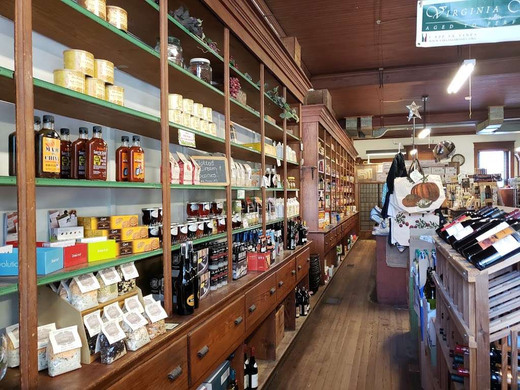 Philomont General Store | 36550 Jeb Stuart Rd, Philomont, VA 20131, USA | Phone: (540) 338-5792