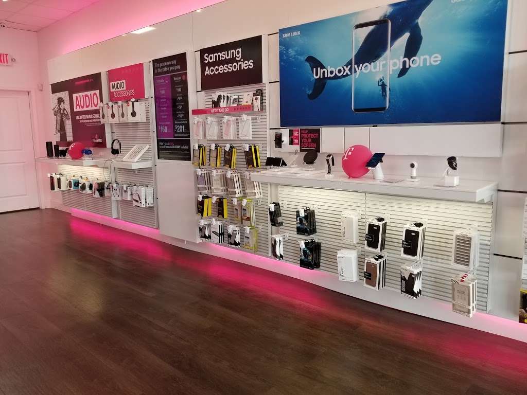 T-Mobile | 811 Gap Newport Pike, Avondale, PA 19311 | Phone: (484) 720-8008