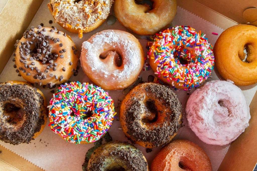 Sandy Pony Donuts | 2444 Solomons Island Rd suite d1, Annapolis, MD 21401, USA | Phone: (301) 873-3272