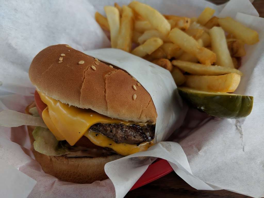 Burger Basket | 501 W Duarte Rd, Monrovia, CA 91016, USA | Phone: (626) 357-3514