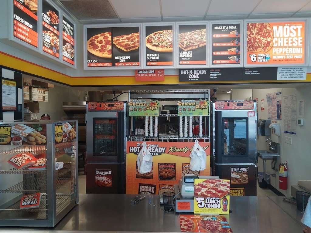 Little Caesars Pizza | 155 Collins Rd, Jefferson, WI 53549, USA | Phone: (920) 674-9001