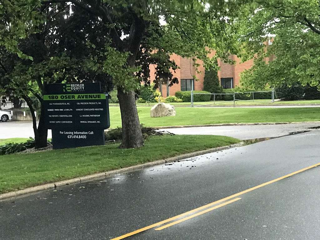 Ultimate toner services 180 Oser Ave, Hauppauge, NY 11788, USA