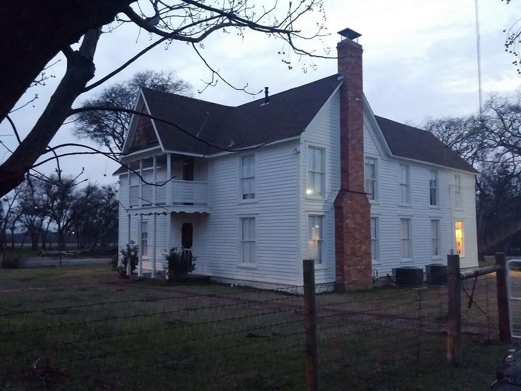 1890 House A Quilters | 398 S Broad St, Cedar Hill, TX 75104, USA | Phone: (972) 291-0472