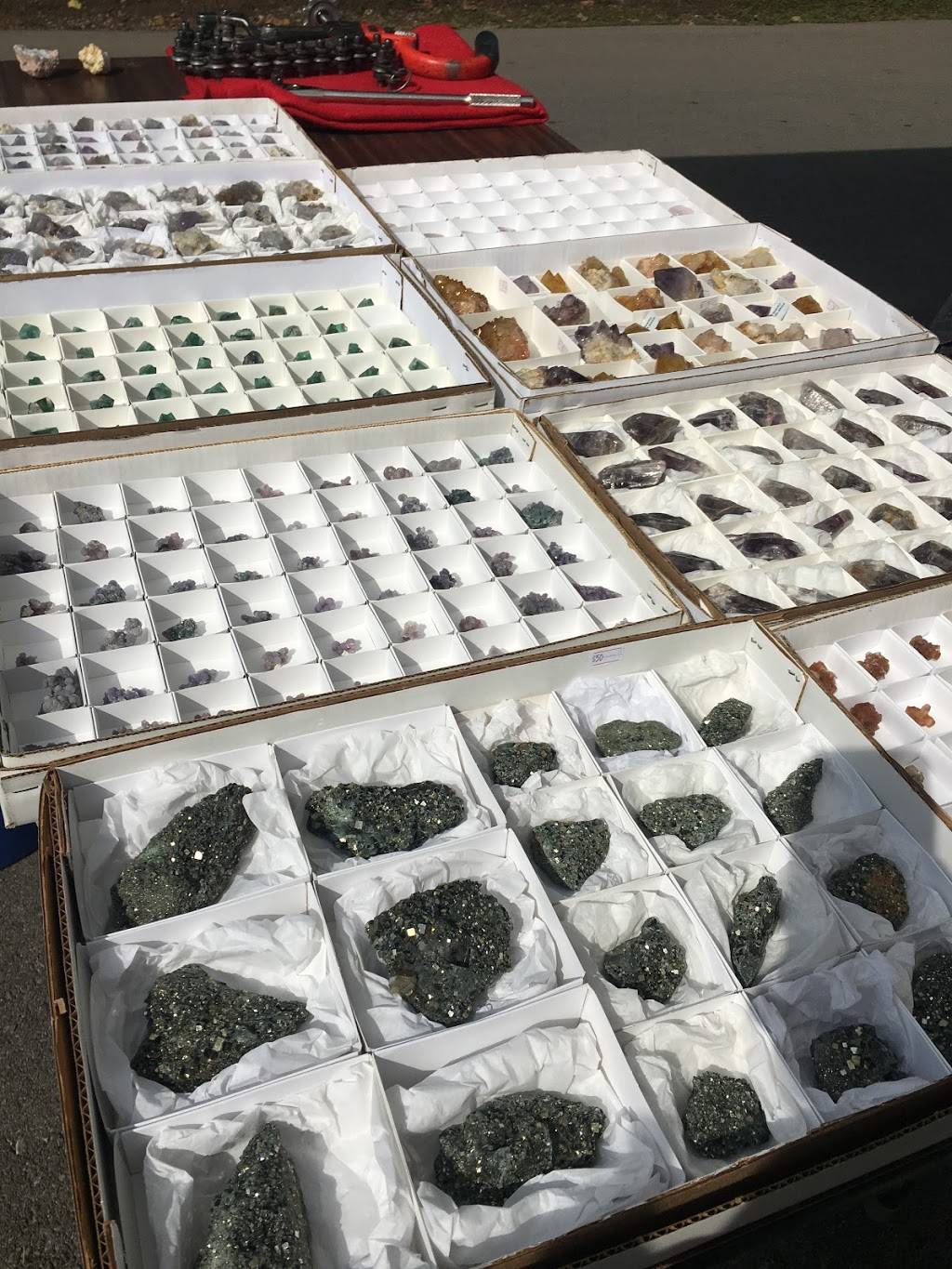 Jaes Gem Mine | 2416 Music Valley Dr #136, Nashville, TN 37214, USA | Phone: (615) 481-7909