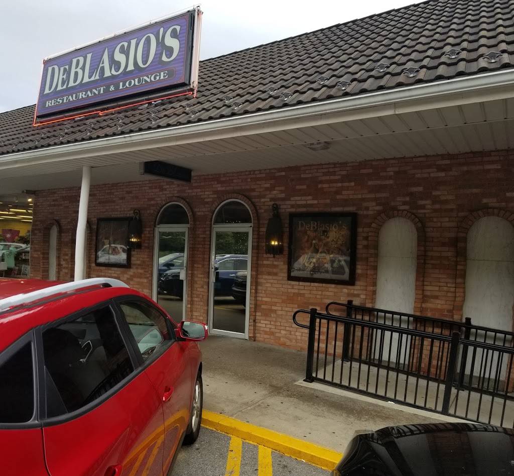 De Blasios Restaurant | 1717 Cochran Rd, Pittsburgh, PA 15220 | Phone: (412) 531-3040