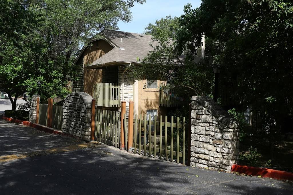 Bartons Mill Apartments | 2121 Dickson Dr, Austin, TX 78704, USA | Phone: (512) 884-5353