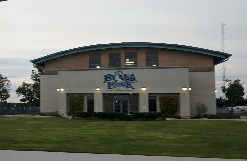 Buena Park Junior High School | 6931 Orangethorpe Ave, Buena Park, CA 90620, USA | Phone: (714) 522-8491