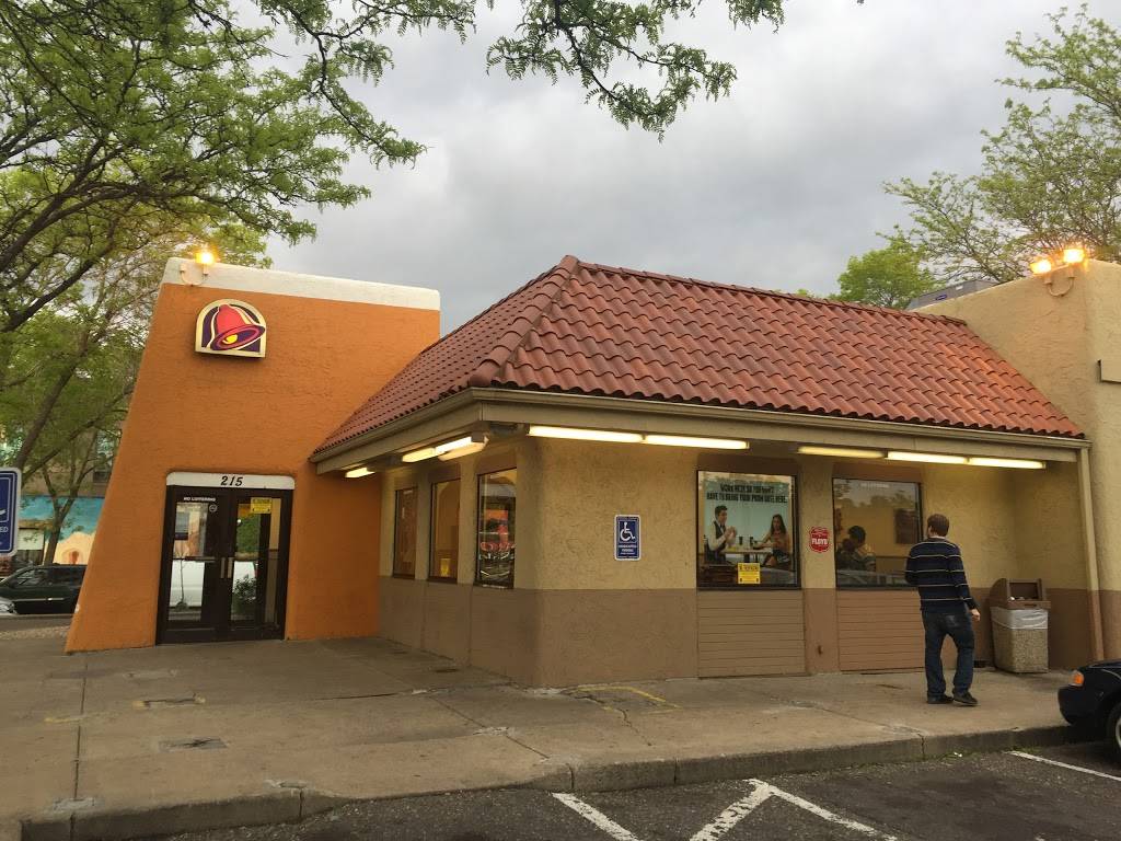 Taco Bell | 215 E Lake St, Minneapolis, MN 55408, USA | Phone: (612) 827-1203