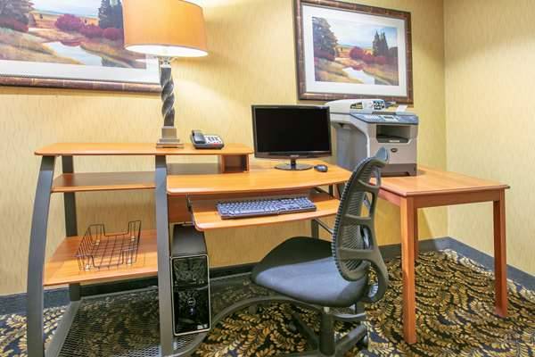 Days Inn by Wyndham Tulsa Central | 3215 S 79th E Ave, Tulsa, OK 74145, USA | Phone: (918) 665-4242