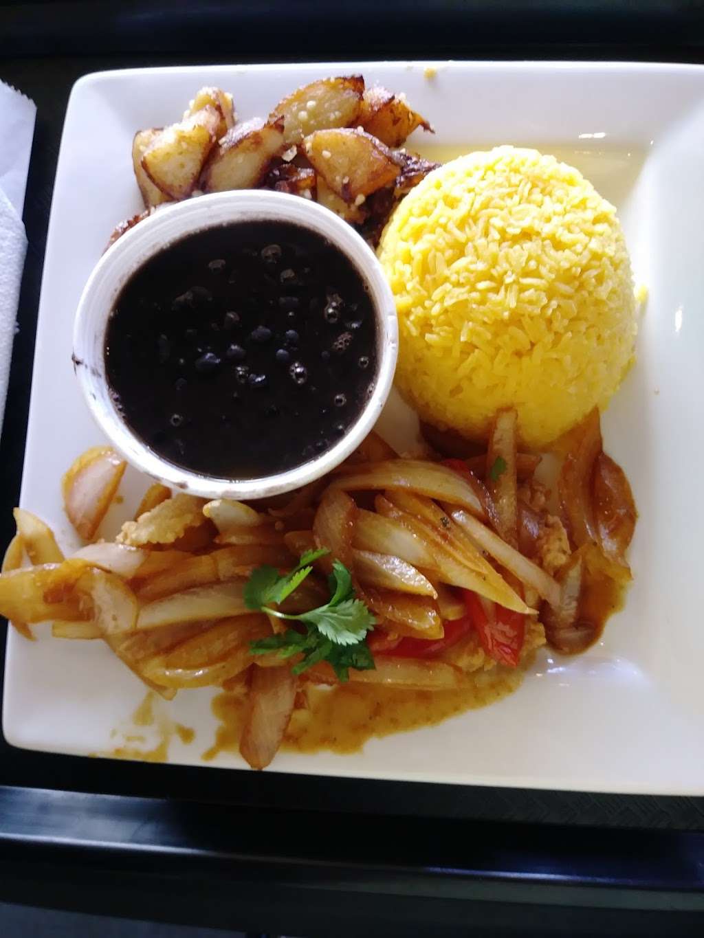 Zarza Latin Food & Grill | 4648 Cleveland Heights Blvd, Lakeland, FL 33813 | Phone: (863) 607-3702