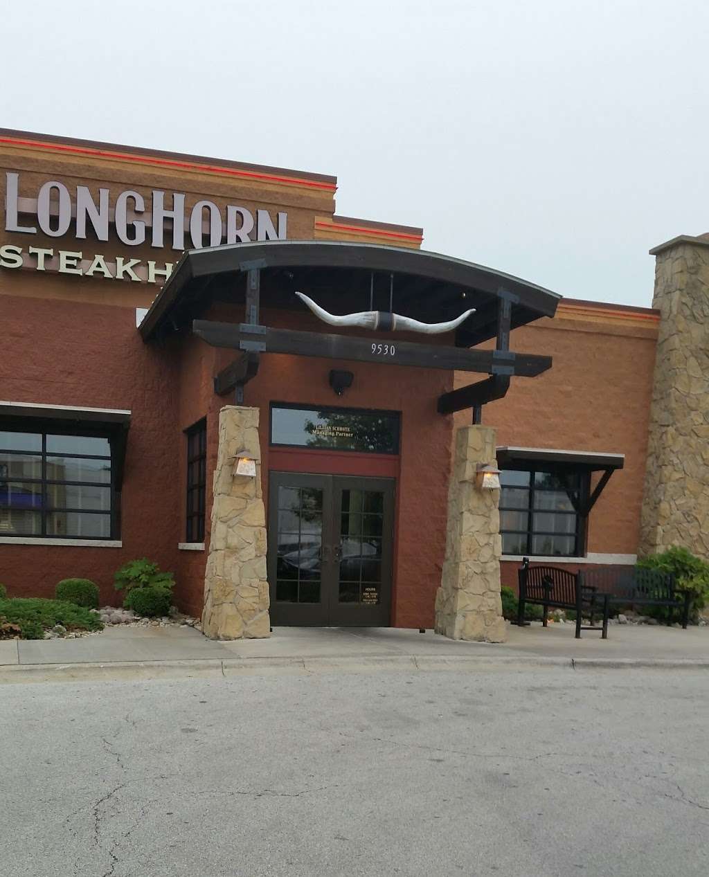 LongHorn Steakhouse | 9530 S Pulaski Rd, Oak Lawn, IL 60453, USA | Phone: (708) 636-6800