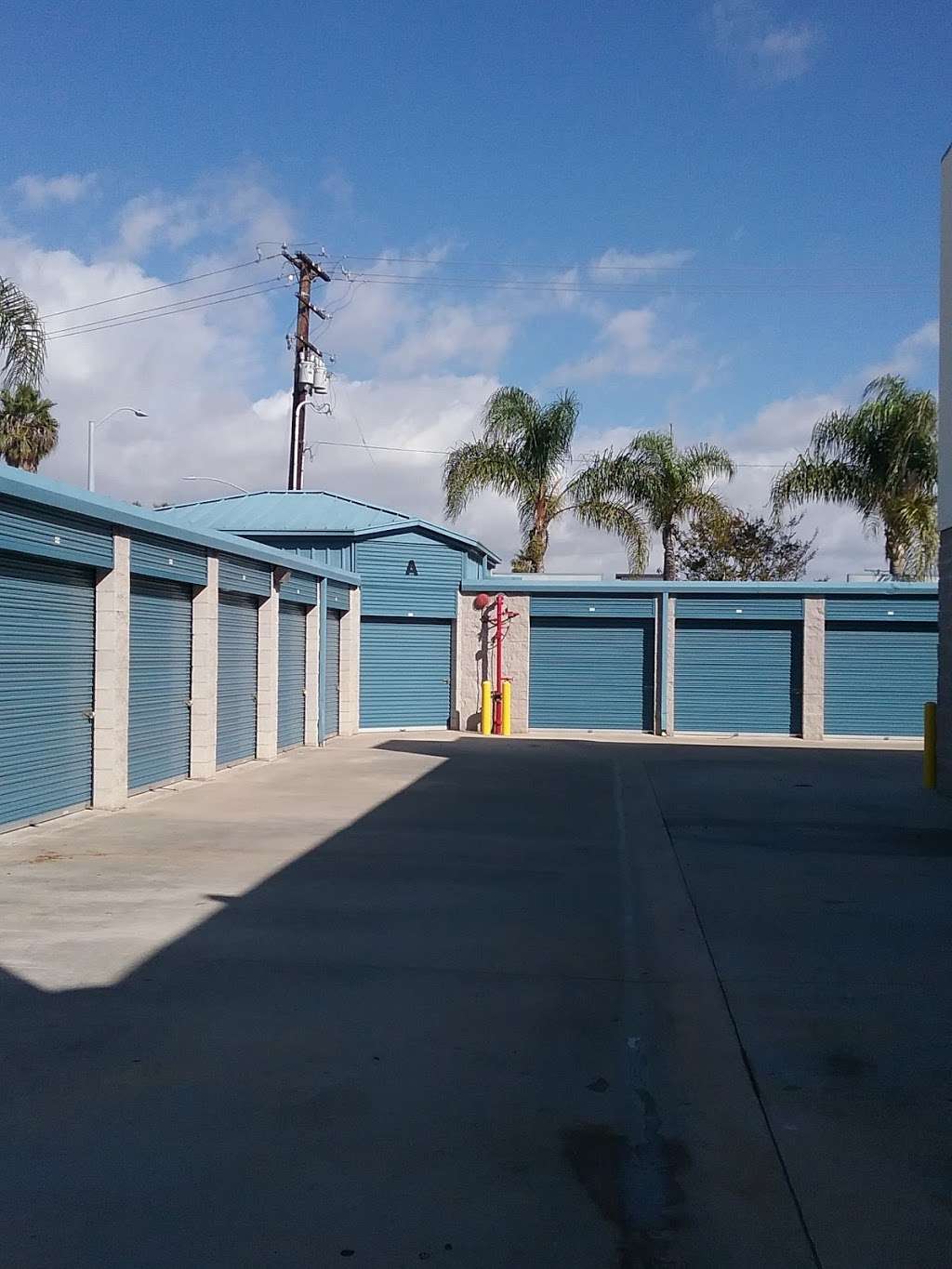 Instorage - Costa Mesa | 2038 Newport Blvd, Costa Mesa, CA 92627 | Phone: (949) 642-4700