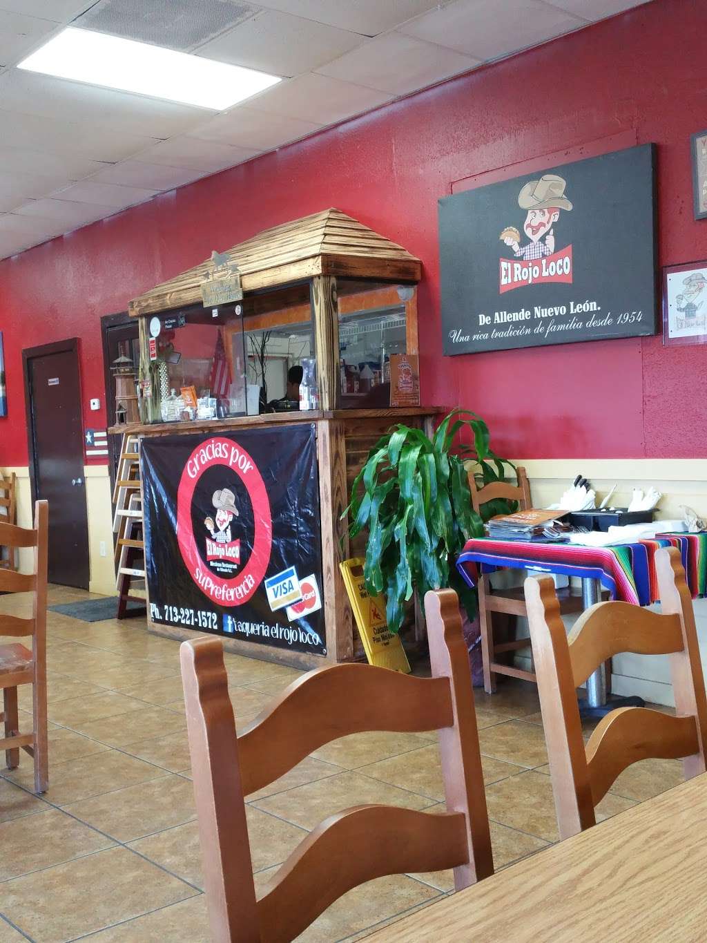 Taqueria El Rojo Loco | 2833 Collingsworth St, Houston, TX 77026, USA | Phone: (713) 227-1572