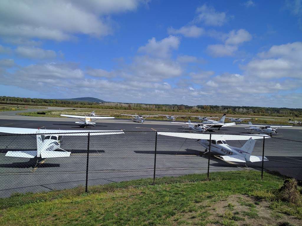 Norwood Memorial Airport | 125 Access Rd, Norwood, MA 02062, USA | Phone: (781) 255-5615