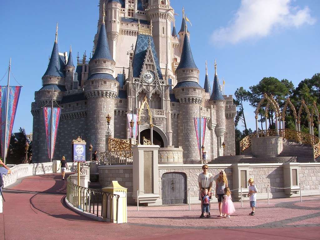 Magic Kingdom Park | 1180 Seven Seas Dr, Lake Buena Vista, FL 32830, USA | Phone: (407) 939-5277