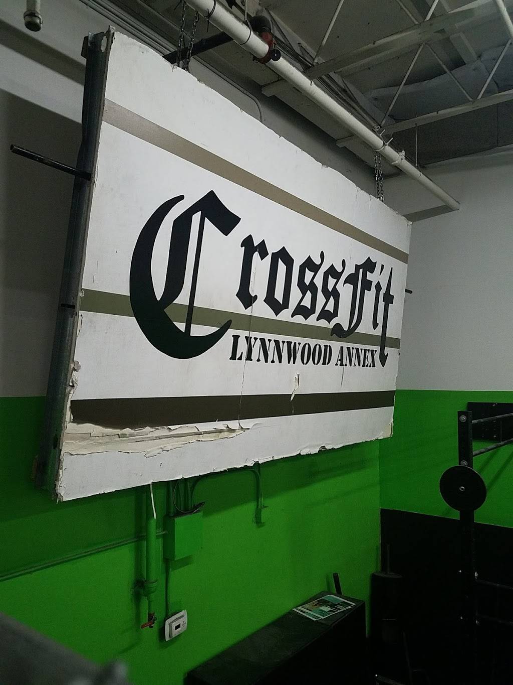 Lynnwood CrossFit Locals Gym | 2031 196th St SW, Lynnwood, WA 98036, USA | Phone: (425) 218-4303