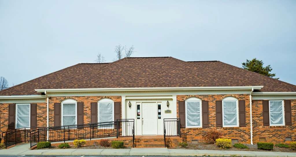 Mountain View Family Dentistry: Thomas V. Carnaggio DMD | 3055 S Hwy 127, Hickory, NC 28602, USA | Phone: (828) 294-1448