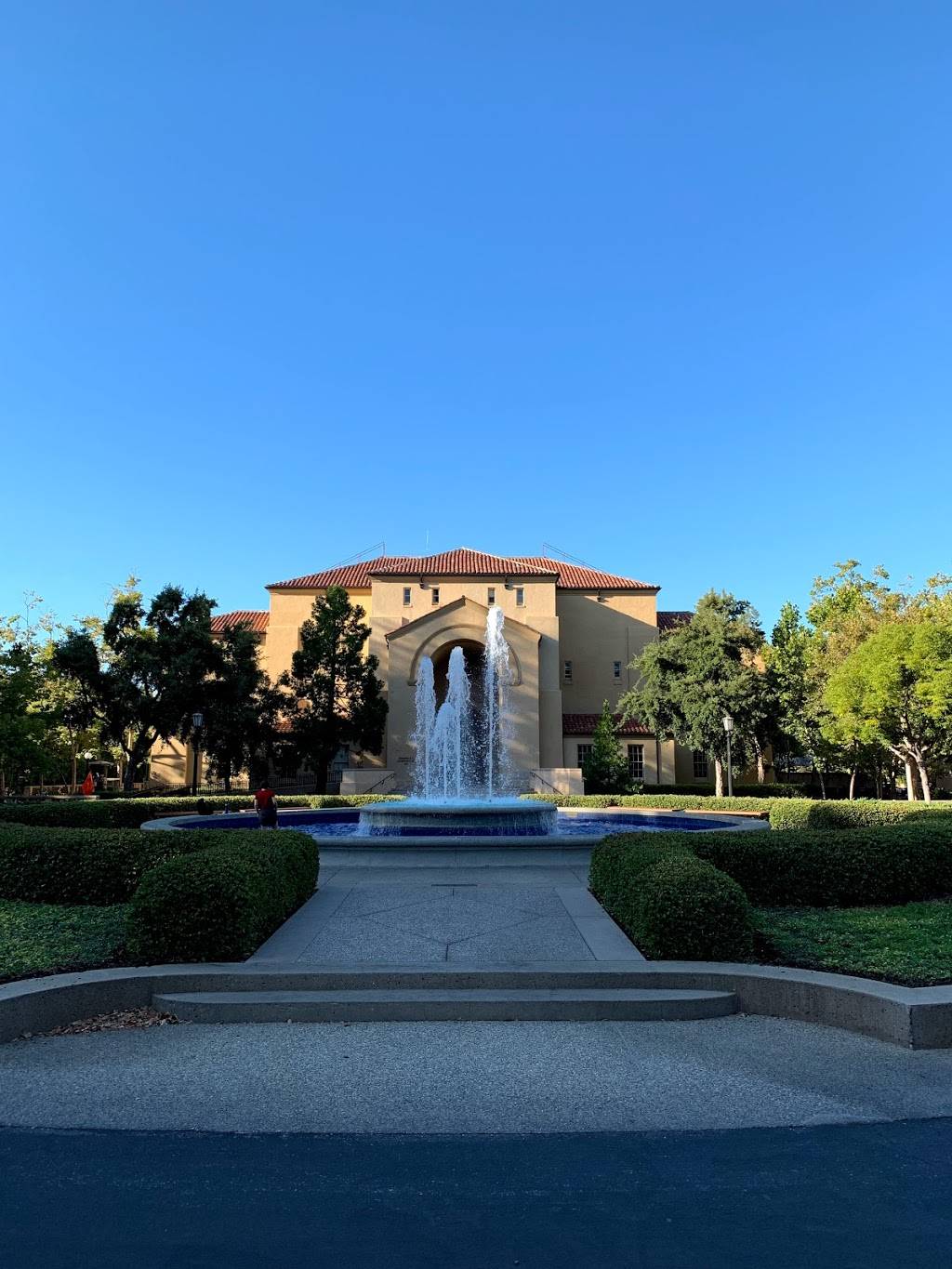 Memorial Court | 450 Serra Mall, Stanford, CA 94305, USA | Phone: (650) 723-2300