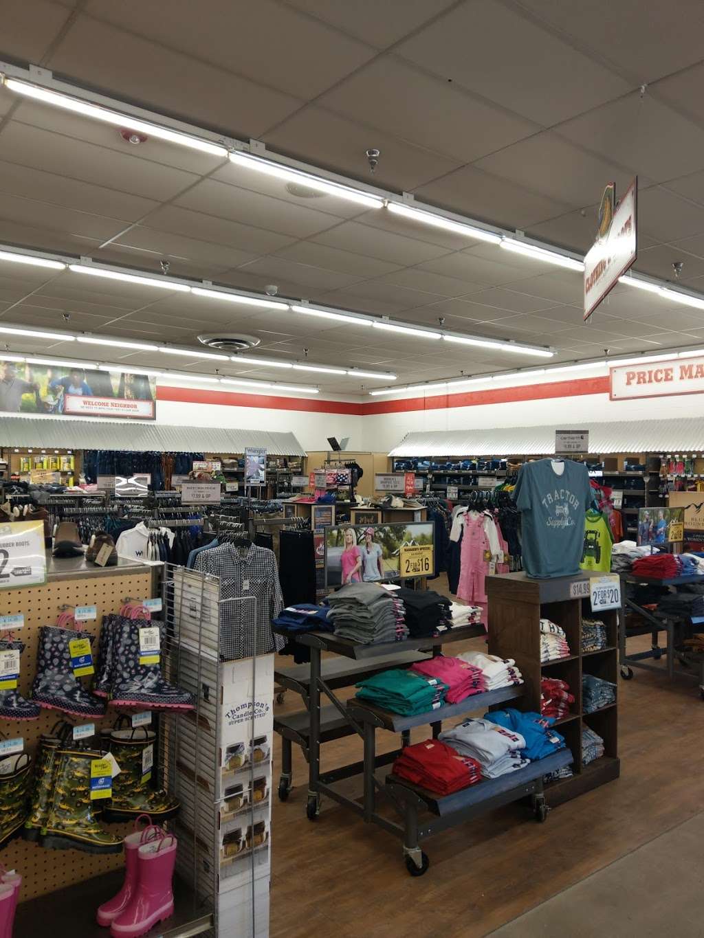 Tractor Supply Co. | 40 Shippensburg Shopping Ctr, Shippensburg, PA 17257, USA | Phone: (717) 477-0932