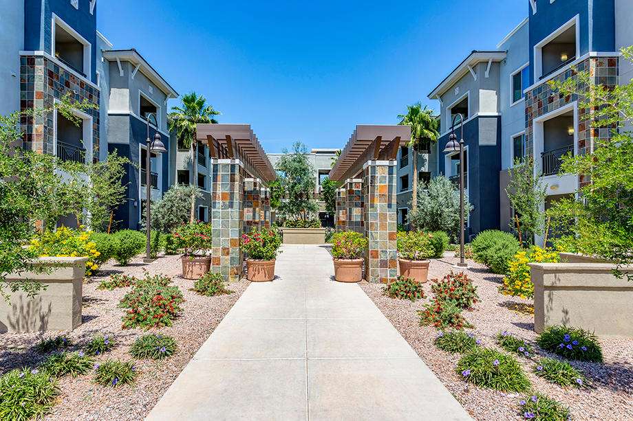 Camden Chandler Apartments | 2777 S Arizona Ave, Chandler, AZ 85286, USA | Phone: (480) 621-7777