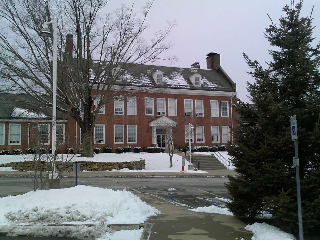 Putnam Valley Elementary School | 171 Oscawana Lake Rd, Putnam Valley, NY 10579, USA | Phone: (845) 528-8092