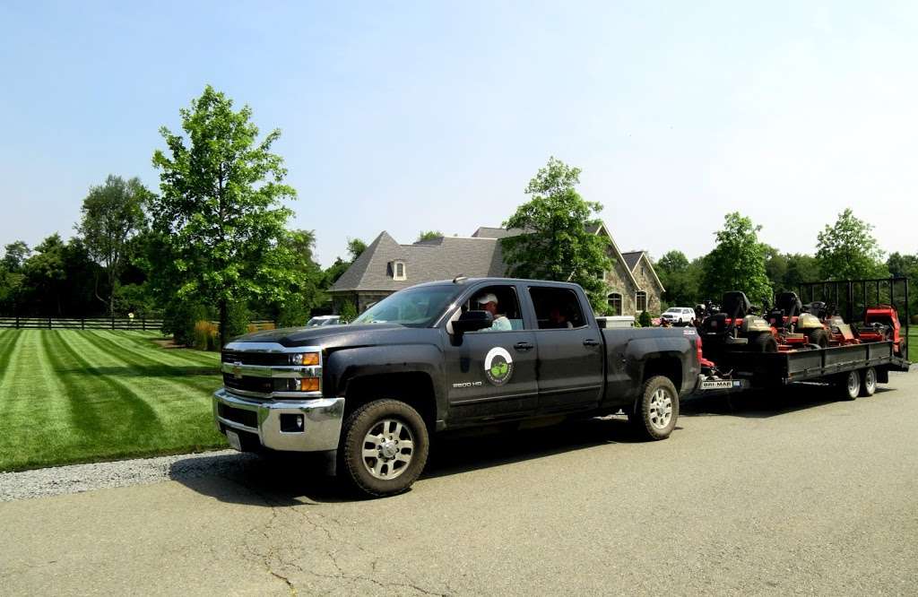 Estate Lawn Services | 1702, 17300 Raven Rocks Rd, Bluemont, VA 20135, USA | Phone: (571) 420-5947