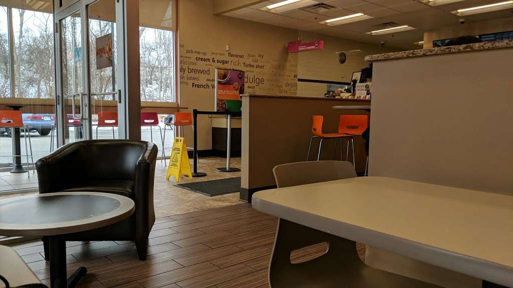 Dunkin | 321 School St, Mansfield, MA 02048, USA | Phone: (774) 284-4064