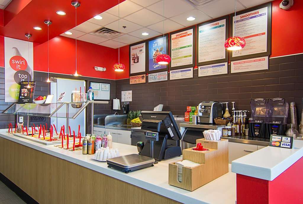 Red Mango | 10351 Indianapolis Boulevard A Highland Grove Shopping Center, Highland, IN 46322, USA | Phone: (219) 924-7622