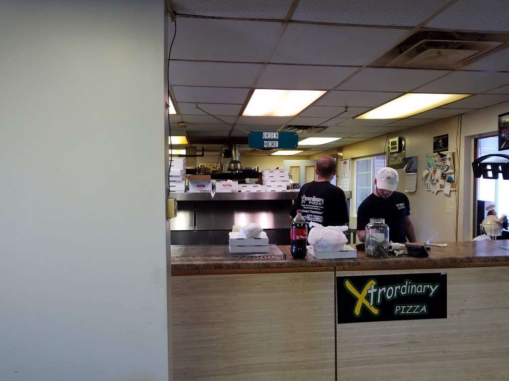 Xtrordinary Pizza | 7639 Southeastern Ave, Indianapolis, IN 46239, USA | Phone: (317) 862-2960