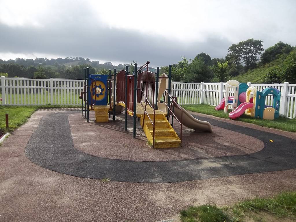 Bright Beginnings Learning Center | 626 Cochrans Mill Road, Pittsburgh, PA 15236, USA | Phone: (412) 386-5394