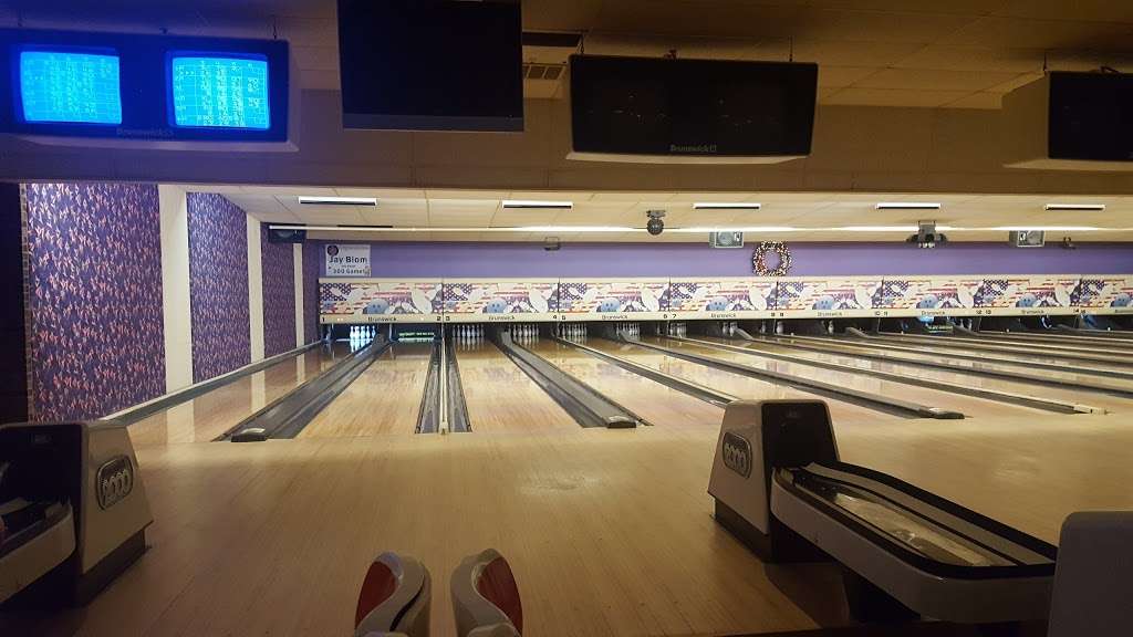 Delavan Lanes | 509 S 7th St, Delavan, WI 53115, USA | Phone: (262) 728-9477