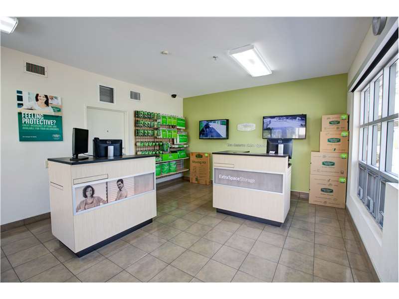 Extra Space Storage | 2801 Thornton Ave, Burbank, CA 91504 | Phone: (818) 845-4874