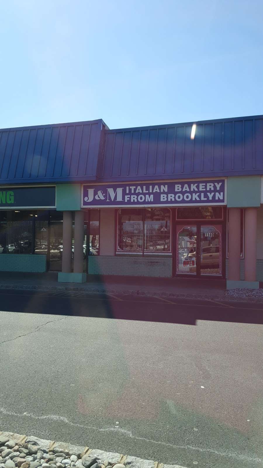 J & M Bakery | 1120 NJ-35, Middletown, NJ 07748, USA | Phone: (732) 671-4400