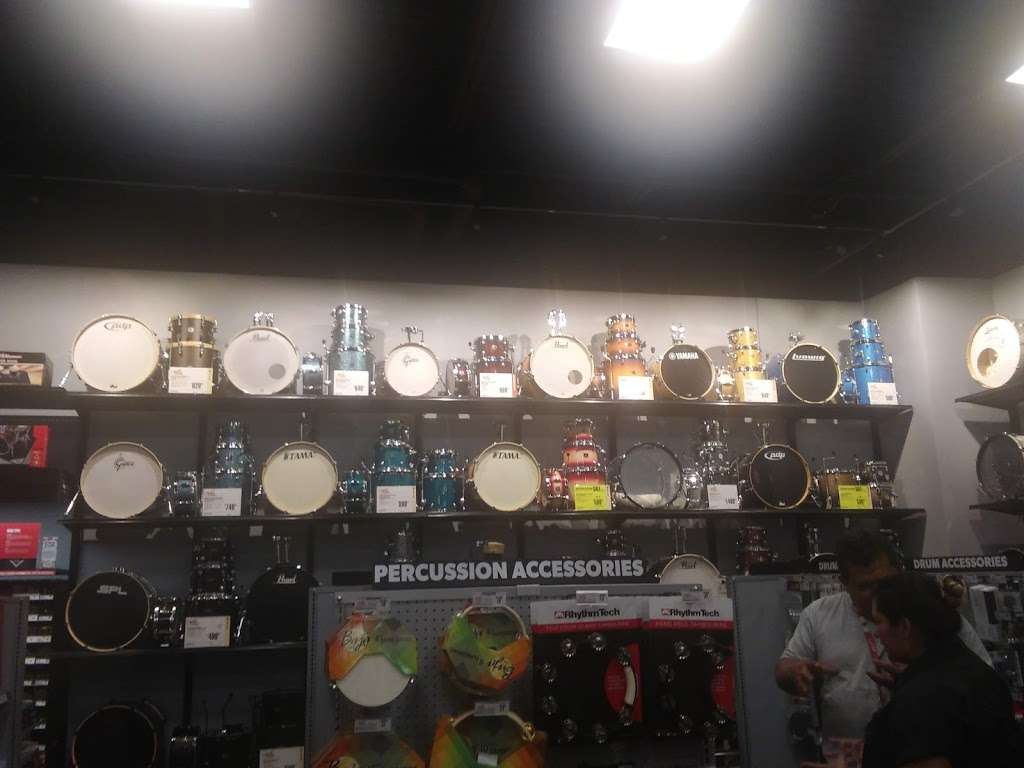 Guitar Center | 3000 Market Place Drive, Monterey Park, CA 91755, USA | Phone: (323) 278-2052