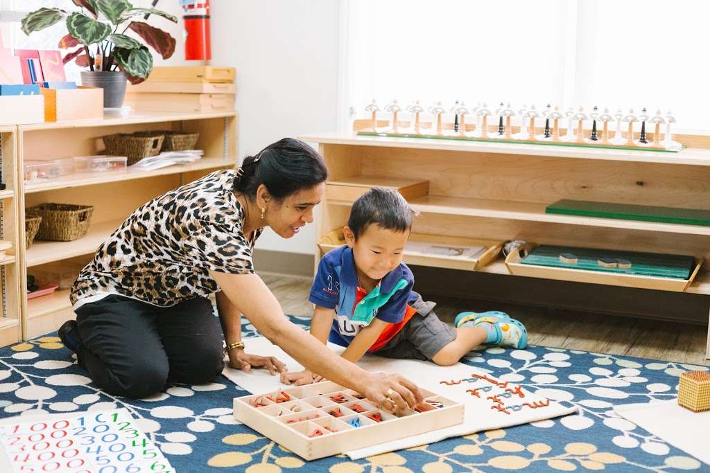 Guidepost Montessori School at Las Flores | 28672 Deerpath, Rancho Santa Margarita, CA 92688, USA | Phone: (949) 339-2010