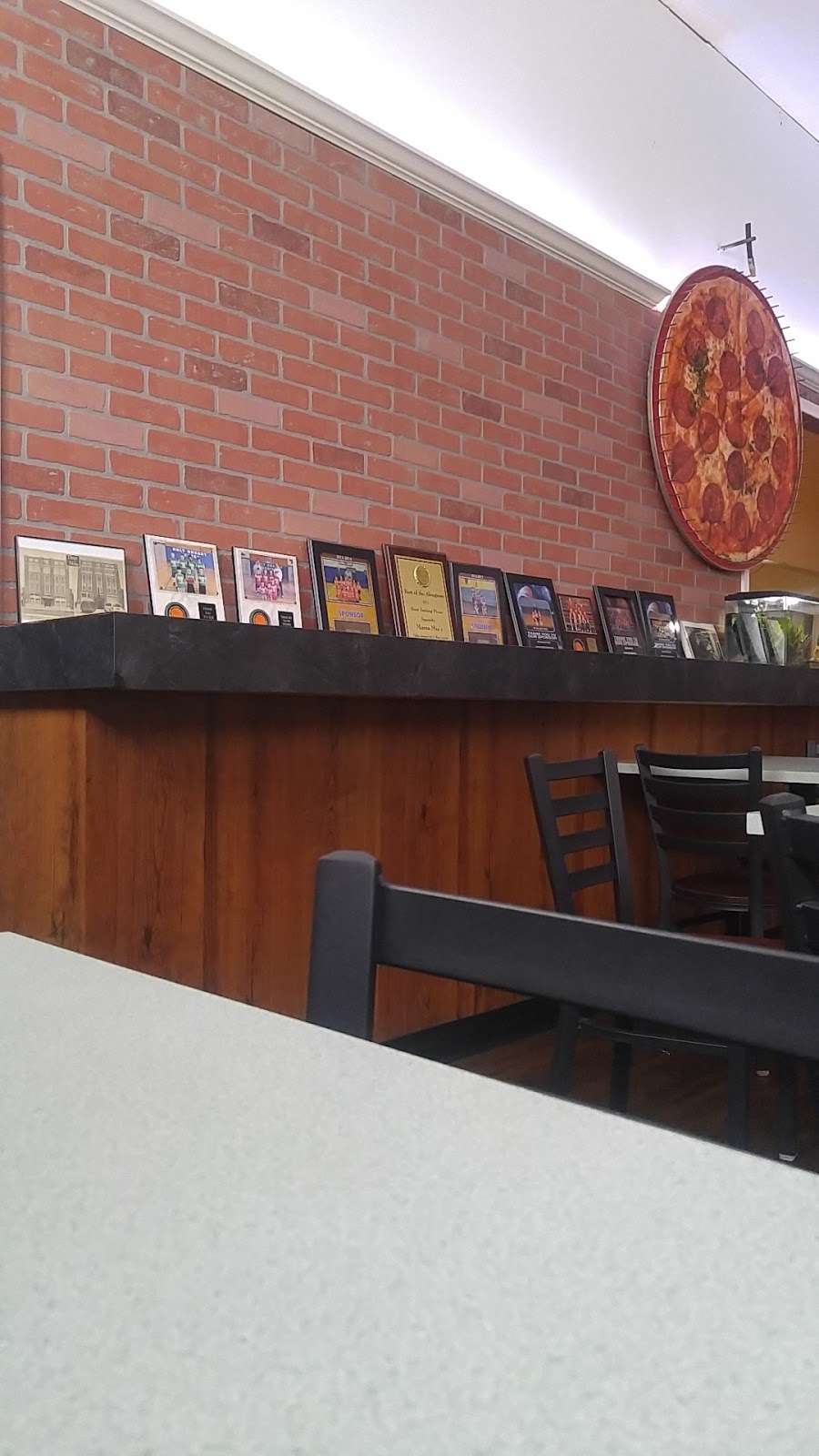 Mamma Mias Pizza | 419 Poplar St, Scranton, PA 18509 | Phone: (570) 963-1720