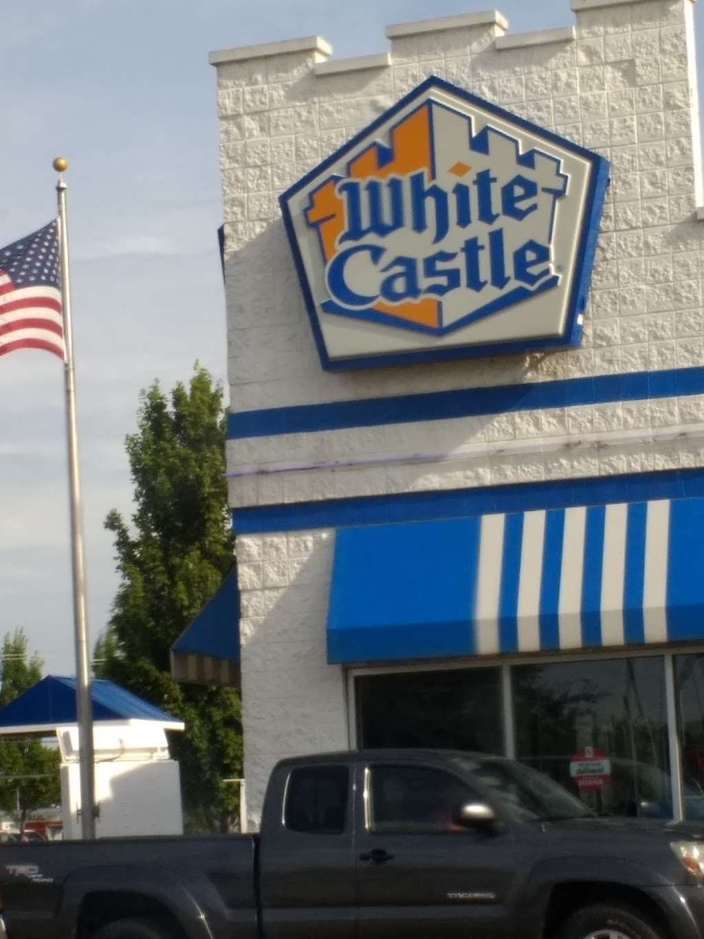 White Castle | 5070 Cambridge Way, Plainfield, IN 46168, USA | Phone: (317) 837-9341