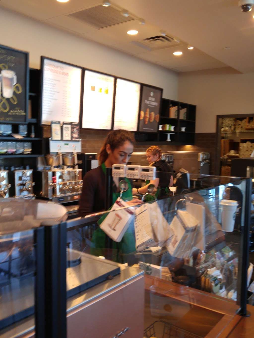 Starbucks | 300 E Rio Salado Pkwy, Tempe, AZ 85281, USA | Phone: (480) 967-2503