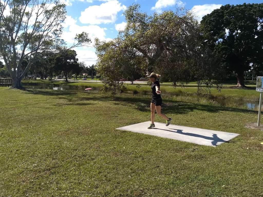 Pga disc golf | 313 Hiatt Dr, Palm Beach Gardens, FL 33418, USA