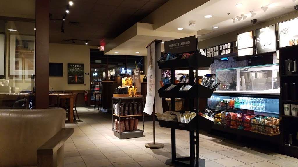 Starbucks | 1427 Lee St, Des Plaines, IL 60018, USA | Phone: (847) 298-5270