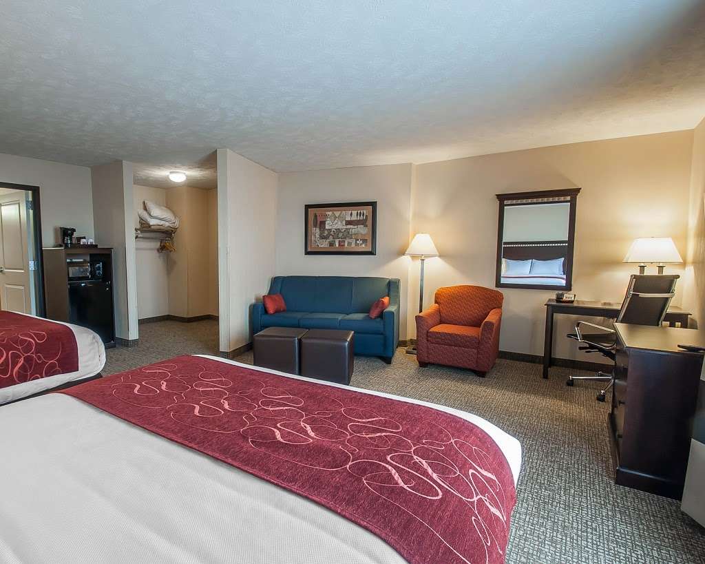 Comfort Suites Speedway - Kansas City | 3000 N 103rd Terrace, Kansas City, KS 66109, USA | Phone: (520) 257-3128