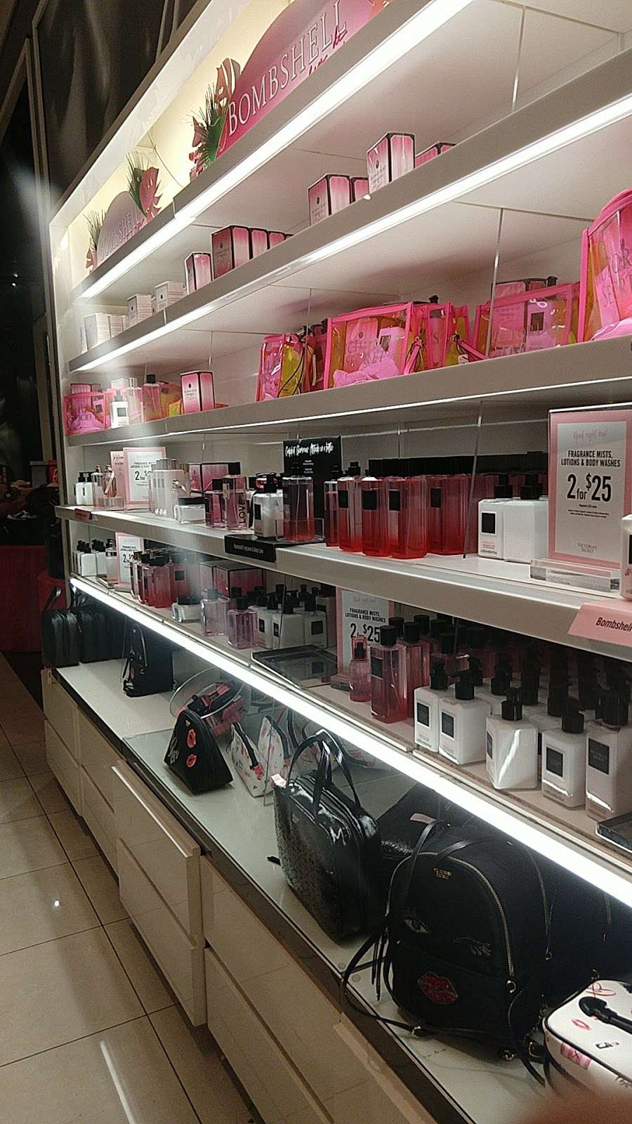 Victorias Secret & PINK | 9828 W Northern Ave #860, Peoria, AZ 85345, USA | Phone: (623) 877-9840