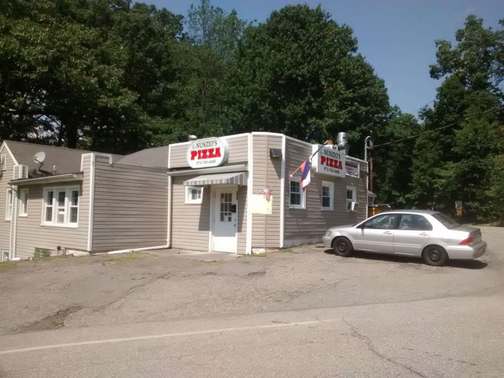 Nunzios Pizza | 396 N Lake Shore Dr, Hewitt, NJ 07421, USA | Phone: (973) 749-6888