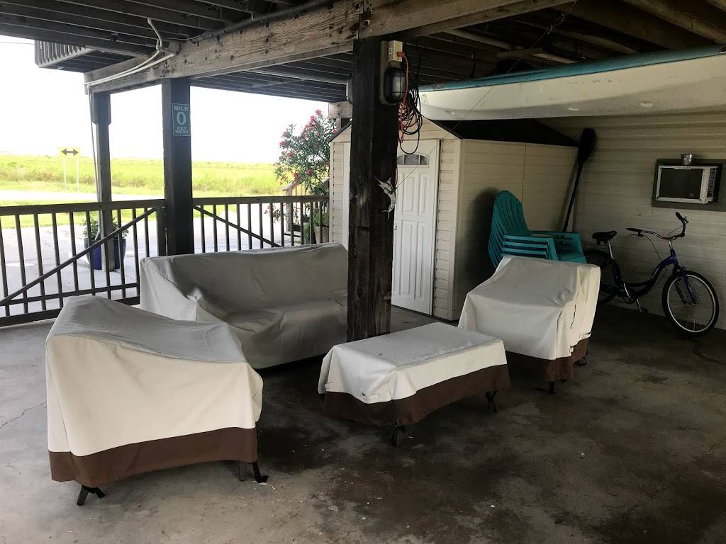 Casitadelfin Vacation Rental | 102 Dolphin Ln, Freeport, TX 77541, USA