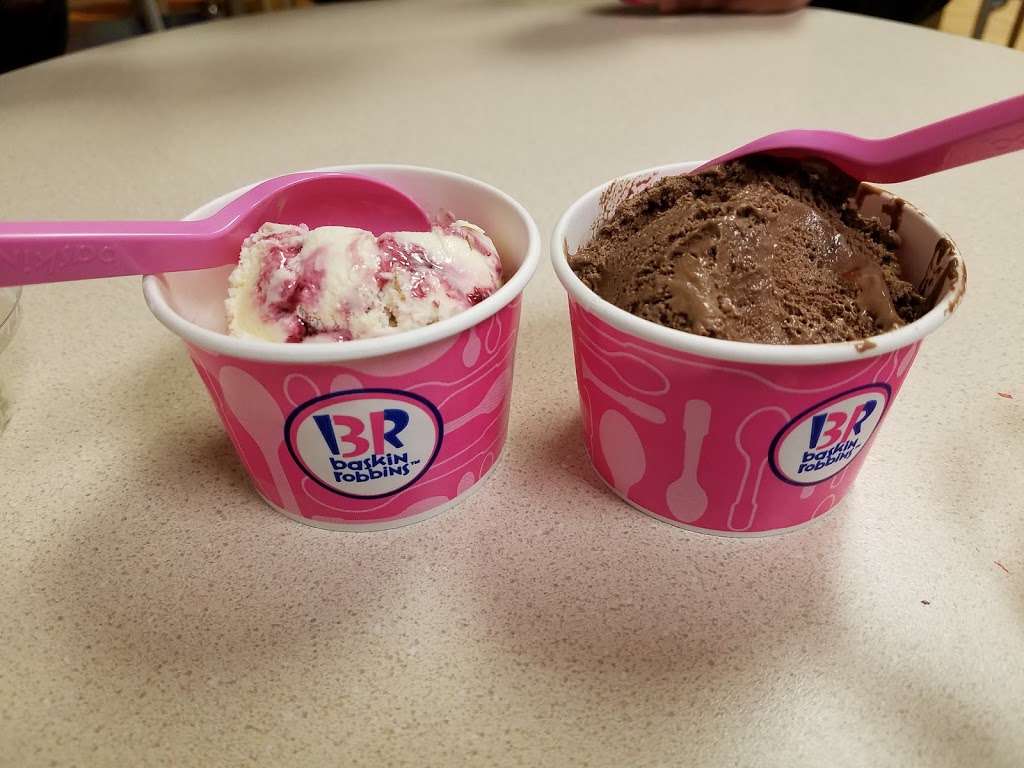 Baskin-Robbins | 1337 W 86th St, Greenbriar Shopping Center, Indianapolis, IN 46260, USA | Phone: (317) 259-8888